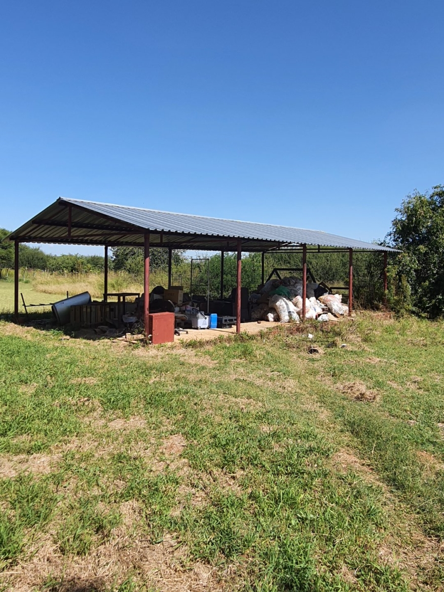  Bedroom Property for Sale in Hartbeespoort Rural North West